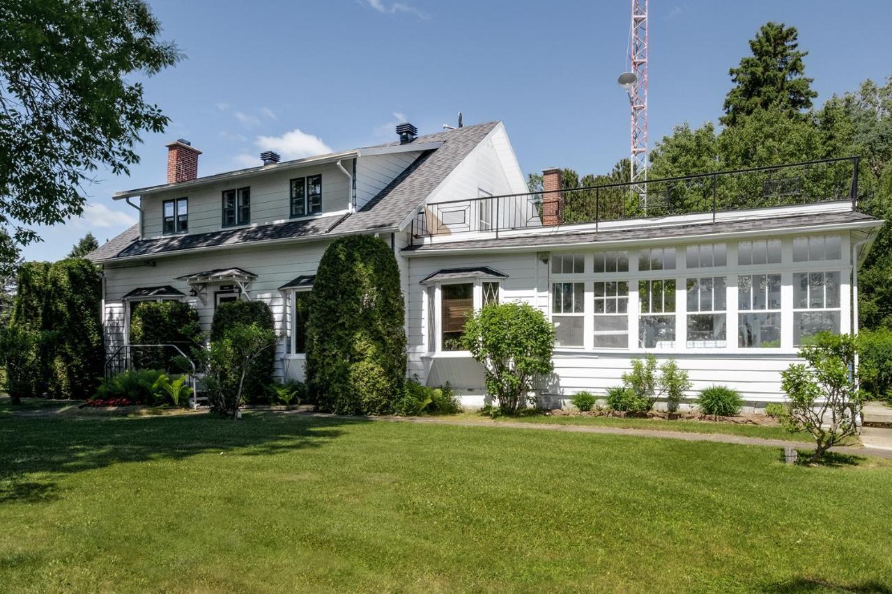 Auberge La Maison Bellemare Bed & Breakfast Saint-Jean-des Piles Exterior photo